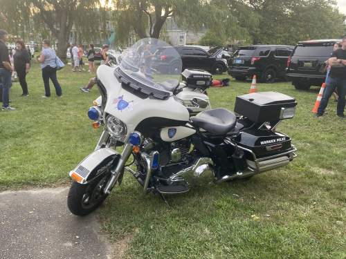 Additional photo  of Warwick Police
                    Motorcycle, a 2015-2020 Harley-Davidson Electra Glide                     taken by @riemergencyvehicles