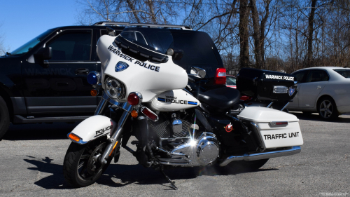 Additional photo  of Warwick Police
                    Motorcycle 2, a 2010-2015 Harley-Davidson Electra Glide                     taken by @riemergencyvehicles