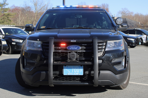 Additional photo  of Cumberland Police
                    Cruiser 415, a 2018 Ford Police Interceptor Utility                     taken by @riemergencyvehicles