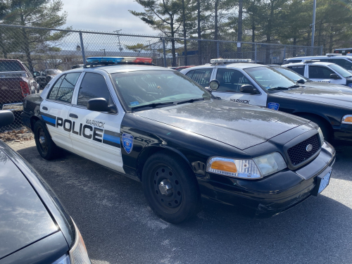 Additional photo  of Warwick Police
                    Cruiser R-76, a 2009-2011 Ford Crown Victoria Police Interceptor                     taken by @riemergencyvehicles