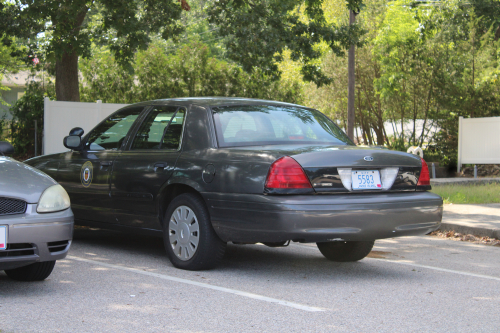 Additional photo  of Warwick Public Works
                    Car 5583, a 2006-2008 Ford Crown Victoria Police Interceptor                     taken by @riemergencyvehicles