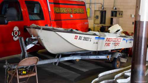 Additional photo  of Providence Fire
                    Marine 4, a 1990-2012 Marine Unit                     taken by Kieran Egan