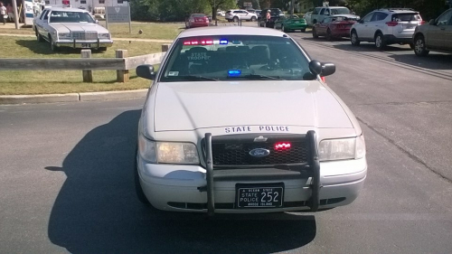 Additional photo  of Rhode Island State Police
                    Cruiser 252, a 2006-2008 Ford Crown Victoria Police Interceptor                     taken by @riemergencyvehicles