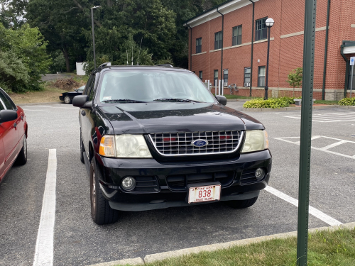 Additional photo  of Warwick Fire
                    Car 2, a 2002-2005 Ford Explorer                     taken by @riemergencyvehicles