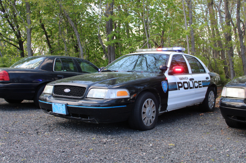Additional photo  of Warwick Police
                    Cruiser R-78, a 2006-2008 Ford Crown Victoria Police Interceptor                     taken by @riemergencyvehicles