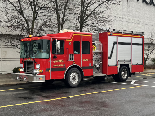 Additional photo  of Warwick Fire
                    Engine 14, a 2009 HME/Hensel                     taken by Kieran Egan