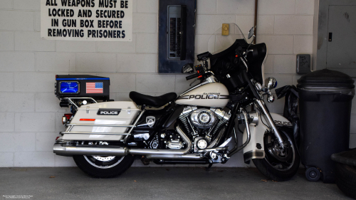 Additional photo  of Raynham Police
                    Motorcycle, a 1990-2010 Harley Davidson Electra Glide                     taken by Kieran Egan