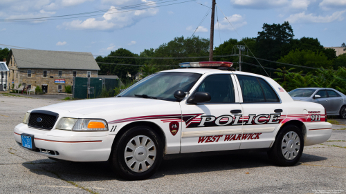 Additional photo  of West Warwick Police
                    Car 11, a 2009-2011 Ford Crown Victoria Police Interceptor                     taken by Kieran Egan
