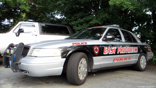 Additional photo  of Woonsocket Police
                    Car 21, a 2006-2008 Ford Crown Victoria Police Interceptor/Go Rhino Push Bumper                     taken by Kieran Egan