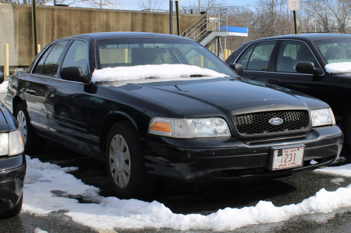 Additional photo  of Warwick Fire
                    Administration Car, a 2006-2008 Ford Crown Victoria Police Interceptor                     taken by @riemergencyvehicles