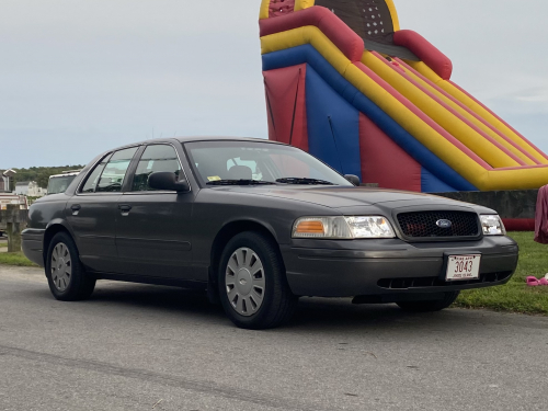 Additional photo  of Warwick Fire
                    Car 3, a 2009-2011 Ford Crown Victoria Police Interceptor                     taken by @riemergencyvehicles