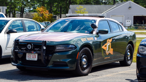 Additional photo  of New Hampshire State Police
                    Cruiser 124, a 2015-2019 Dodge Charger                     taken by Kieran Egan