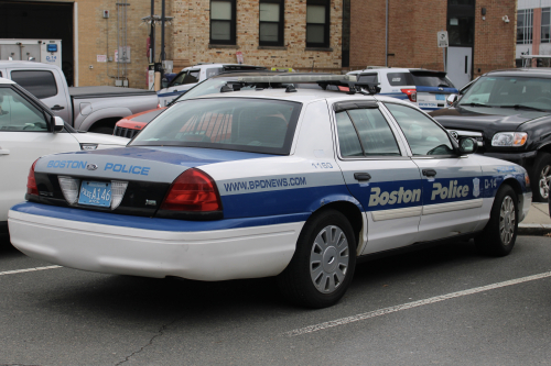 Additional photo  of Boston Police
                    Cruiser 1160, a 2011 Ford Crown Victoria Police Interceptor                     taken by @riemergencyvehicles