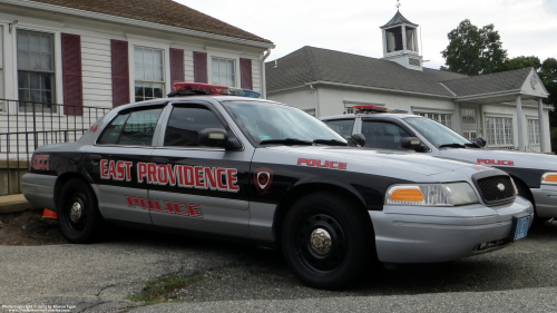 Additional photo  of East Providence Police
                    Car 14, a 2006 Ford Crown Victoria Police Interceptor                     taken by Kieran Egan