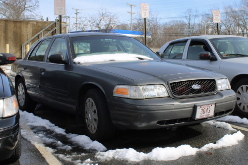 Additional photo  of Warwick Fire
                    Unmarked Unit, a 2009-2011 Ford Crown Victoria Police Interceptor                     taken by @riemergencyvehicles