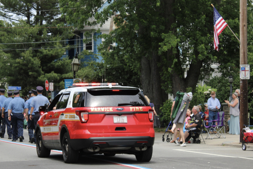 Additional photo  of Warwick Fire
                    Transport Bus, a 1997-2007 Ford E-450 Bus                     taken by @riemergencyvehicles