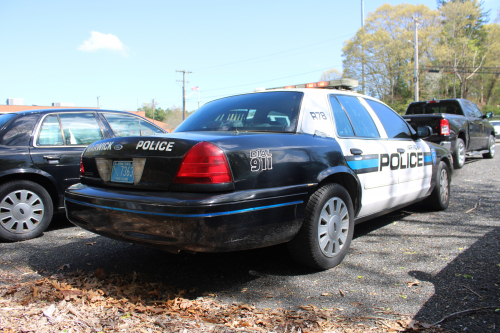 Additional photo  of Warwick Police
                    Cruiser R-78, a 2006-2008 Ford Crown Victoria Police Interceptor                     taken by @riemergencyvehicles