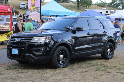 Additional photo  of Warwick Police
                    K9-3, a 2019 Ford Police Interceptor Utility                     taken by @riemergencyvehicles