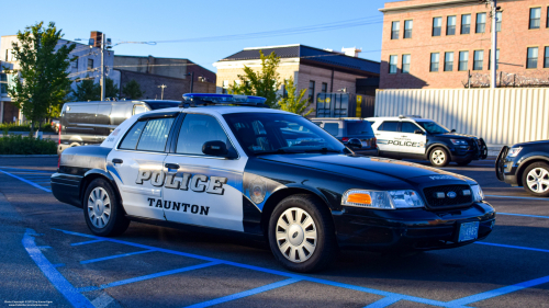 Additional photo  of Taunton Police
                    Cruiser 246, a 2010 Ford Crown Victoria Police Interceptor                     taken by Kieran Egan