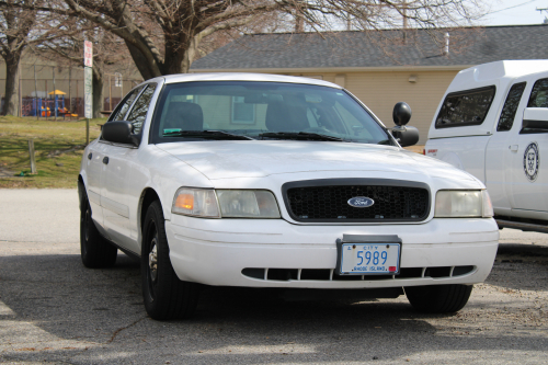 Additional photo  of Warwick Public Works
                    Car 5989, a 2009-2011 Ford Crown Victoria Police Interceptor                     taken by @riemergencyvehicles