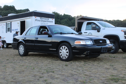 Additional photo  of Warwick Fire
                    Car 32, a 2009-2011 Ford Crown Victoria Police Interceptor                     taken by @riemergencyvehicles