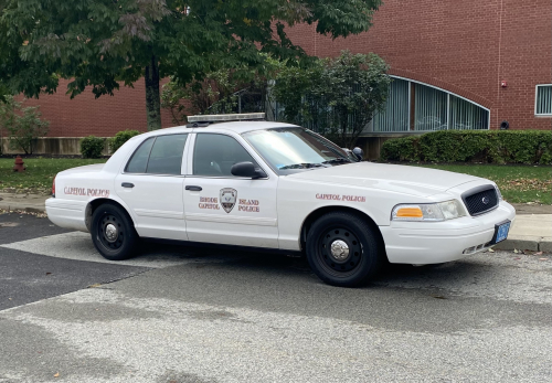 Additional photo  of Rhode Island Capitol Police
                    Cruiser 3917, a 2011 Ford Crown Victoria Police Interceptor                     taken by @riemergencyvehicles