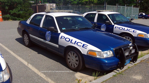 Additional photo  of Barnstable Police
                    E-229, a 2009-2011 Ford Crown Victoria Police Interceptor                     taken by Kieran Egan