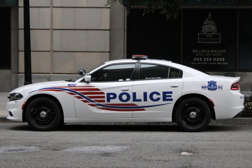 Additional photo  of Metropolitan Police Department of the District of Columbia
                    Cruiser 1617, a 2021 Dodge Charger                     taken by @riemergencyvehicles