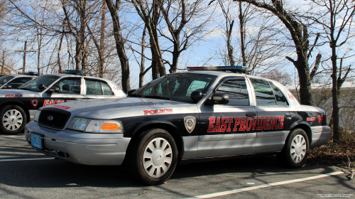Additional photo  of East Providence Police
                    Car 27, a 2006 Ford Crown Victoria Police Interceptor                     taken by Kieran Egan