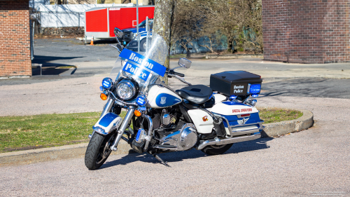 Additional photo  of Boston Police
                    Motorcycle 5432, a 2015 Harley-Davidson Road King                     taken by Kieran Egan