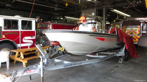 Additional photo  of Portsmouth Fire
                    Marine 29, a 2000-2010 Boston Whaler Marine Unit                     taken by Kieran Egan