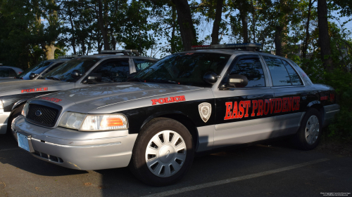 Additional photo  of East Providence Police
                    Car 27, a 2006 Ford Crown Victoria Police Interceptor                     taken by Kieran Egan