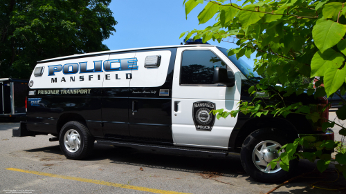 Additional photo  of Mansfield Police
                    Transport 2, a 2011 Ford E-350                     taken by Kieran Egan