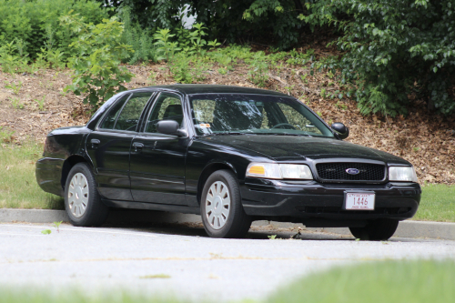 Additional photo  of Warwick Fire
                    Car 30, a 2009-2011 Ford Crown Victoria Police Interceptor                     taken by @riemergencyvehicles