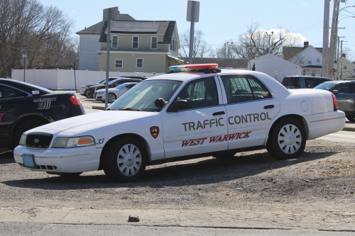 Additional photo  of West Warwick Police
                    Car 33, a 2007 Ford Crown Victoria Police Interceptor                     taken by Kieran Egan