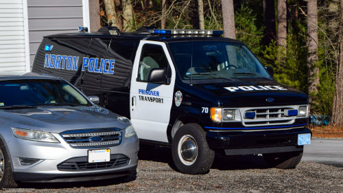 Additional photo  of Norton Police
                    Cruiser 70, a 2001 Ford E-350                     taken by Kieran Egan