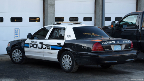 Additional photo  of Warwick Police
                    Cruiser R-81, a 2009-2011 Ford Crown Victoria Police Interceptor                     taken by @riemergencyvehicles