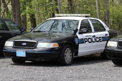 Additional photo  of Warwick Police
                    Cruiser R-78, a 2006-2008 Ford Crown Victoria Police Interceptor                     taken by @riemergencyvehicles