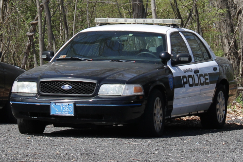 Additional photo  of Warwick Police
                    Cruiser R-78, a 2006-2008 Ford Crown Victoria Police Interceptor                     taken by @riemergencyvehicles