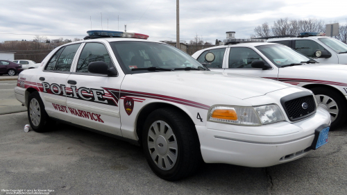 Additional photo  of West Warwick Police
                    Car 4, a 2009 Ford Crown Victoria Police Interceptor                     taken by Kieran Egan