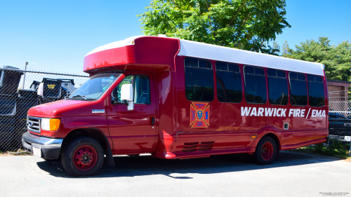Additional photo  of Warwick Fire
                    Transport Bus, a 1997-2007 Ford E-450 Bus                     taken by @riemergencyvehicles
