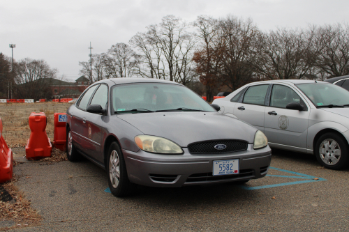 Additional photo  of Warwick Public Works
                    Car 5582, a 2004-2007 Ford Taurus                     taken by @riemergencyvehicles