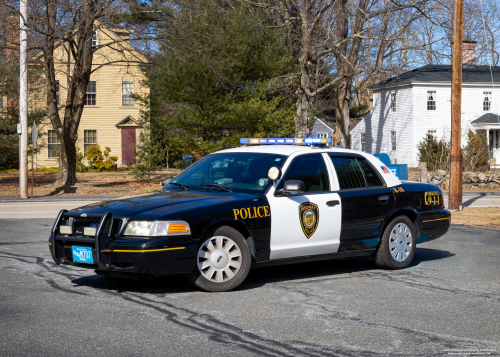 Additional photo  of Medway Police
                    Cruiser K-18, a 2011 Ford Crown Victoria Police Interceptor                     taken by Kieran Egan