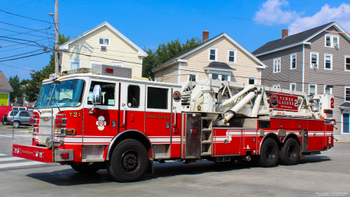 Additional photo  of Providence Fire
                    Tower Ladder 2, a 2007 Pierce Arrow XT                     taken by Kieran Egan