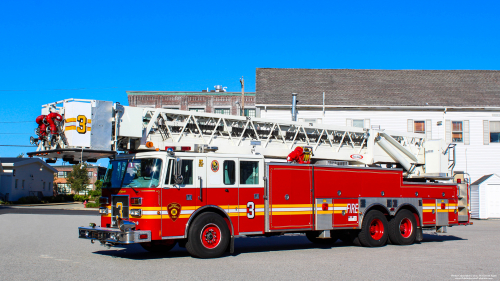 Additional photo  of East Providence Fire
                    Tower Ladder 3, a 1995 Pierce Lance                     taken by Kieran Egan