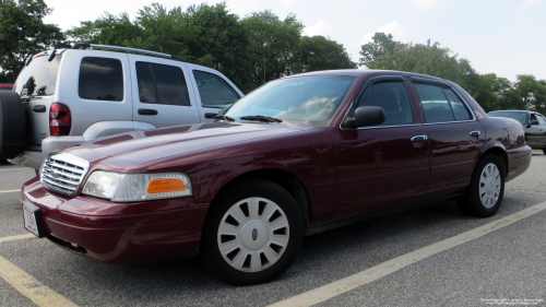 Additional photo  of East Providence Fire
                    Car 23, a 2006 Ford Crown Victoria Police Interceptor                     taken by Kieran Egan