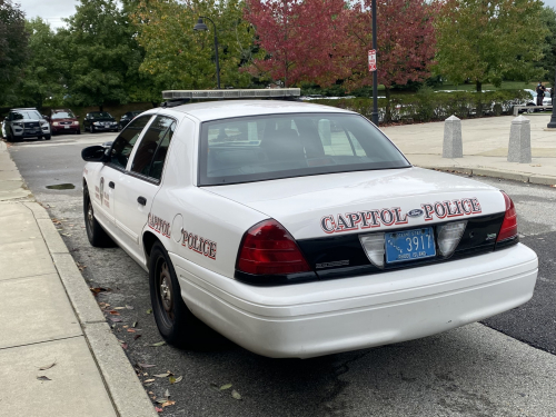 Additional photo  of Rhode Island Capitol Police
                    Cruiser 3917, a 2011 Ford Crown Victoria Police Interceptor                     taken by @riemergencyvehicles