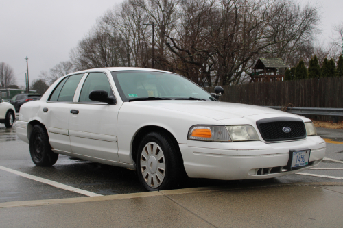 Additional photo  of Warwick Public Works
                    Car 1450, a 2006-2008 Ford Crown Victoria Police Interceptor                     taken by @riemergencyvehicles