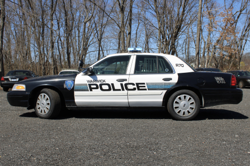 Additional photo  of Warwick Police
                    Cruiser R-70, a 2009-2011 Ford Crown Victoria Police Interceptor                     taken by @riemergencyvehicles