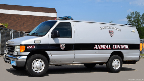 Additional photo  of East Providence Police
                    Car 223, a 2006 Ford E-Series                     taken by Kieran Egan